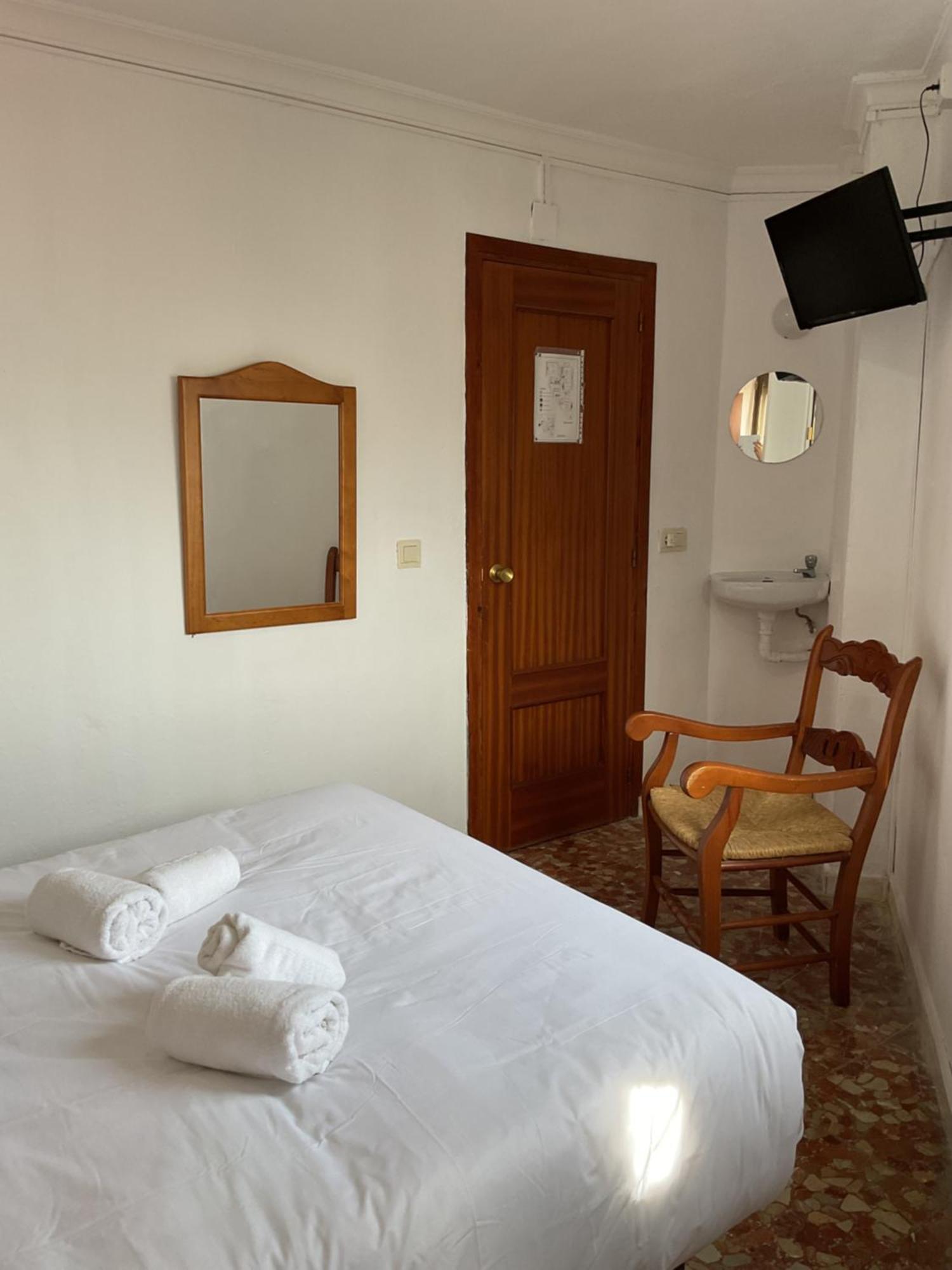 Hostal San Miguel By Croma Estepona Kültér fotó